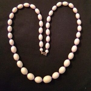 VINTAGE LIKE NEW WHITE BEAD NE KLACE WITH SMALL PURPLE SPACING BEADS, 31" LONG